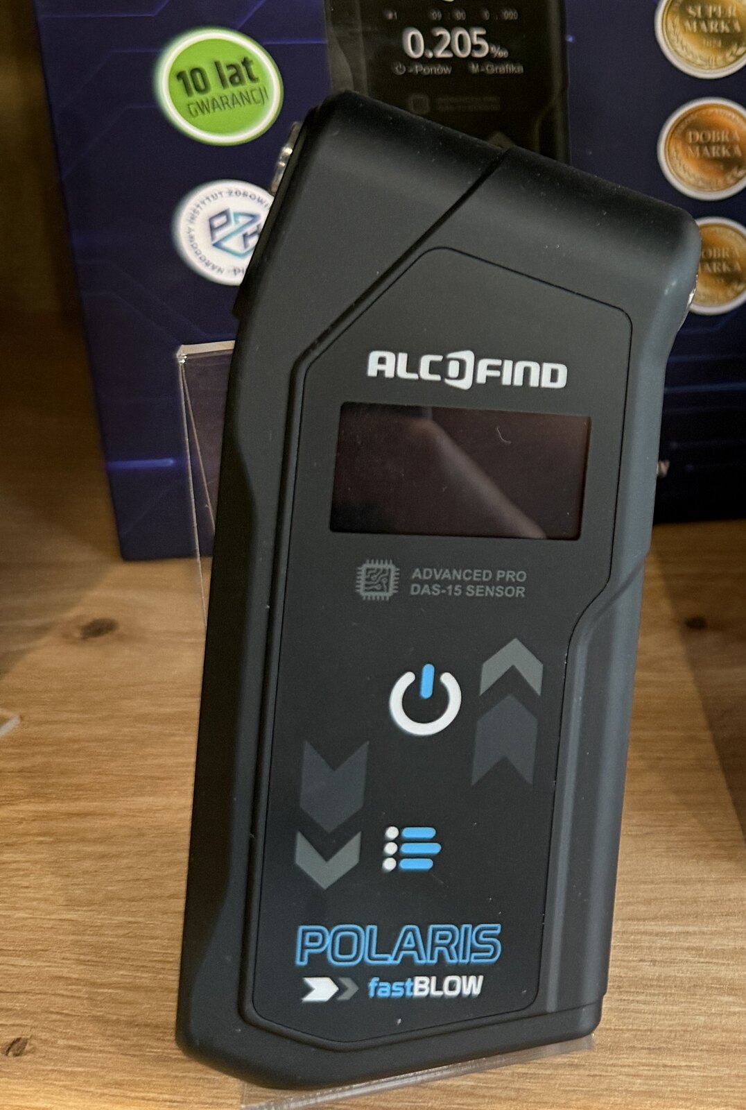 Alkomat AlcoFind Polaris z ekranem i przyciskami
